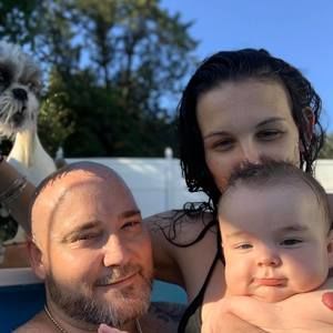 Meet your Posher, Chloe